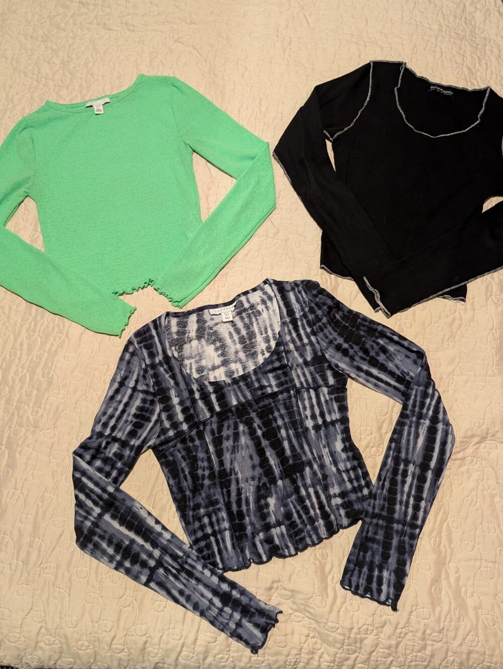 Bundle Of 3 Crop Top Long Sleeve Shirts Women's Size Small
